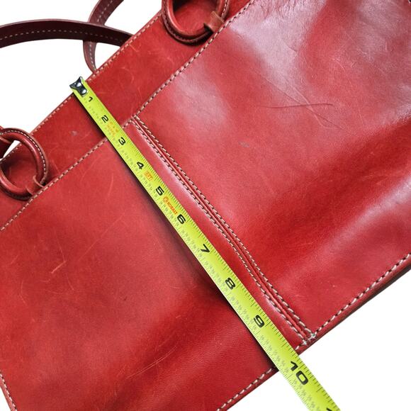 Red leather shoulder bag is most likely a vintage Fossil - Picture 10 of 11
